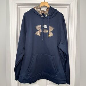 Under Armour Storm hoodie with Real Tree logo and hood lining Never worn 3XL.